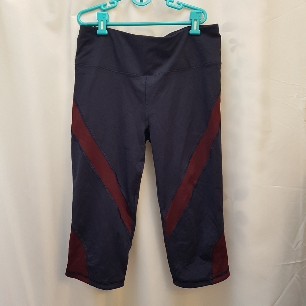 Victoria's Secret women's Large Sport Knockout cropped Large dark blue